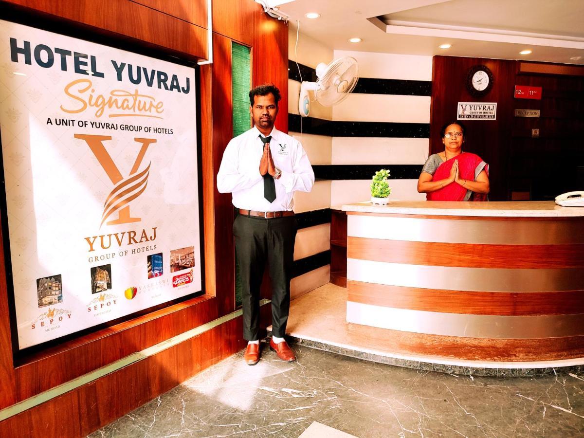 Hotel Yuvraj Signature Mysore Exterior photo